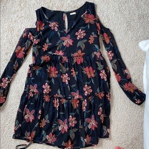 Cutout sleeve floral dress